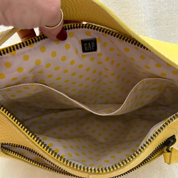Beautiful yellow Hobo Gap bag new without tag vintage bag from 04 - Picture 3 of 9